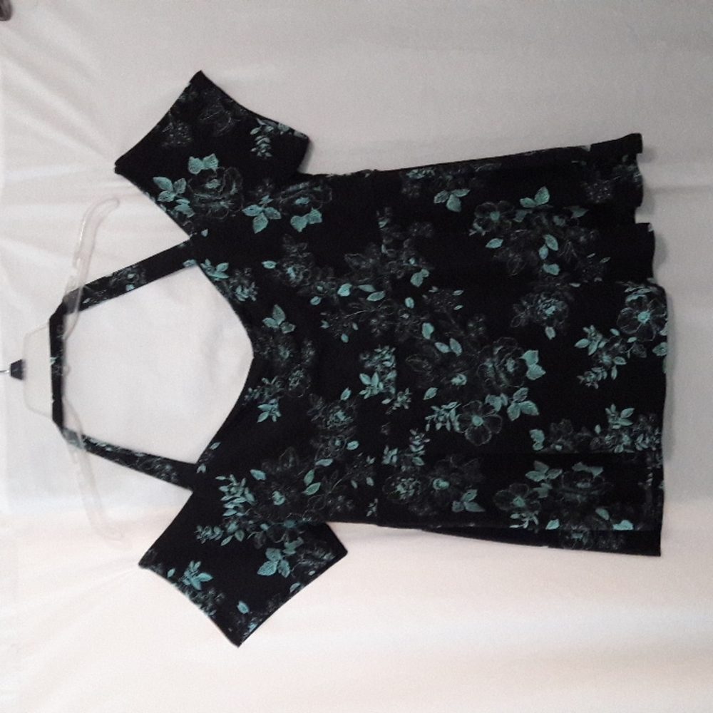 TORRID Top Size 2 Halter Back Cold Sholders Short Sleeve  Black Teal …